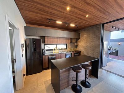 Sobrado, 3 quartos, 216 m² - Foto 2