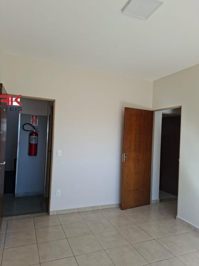 Apartamento, 3 quartos, 80 m² - Foto 2