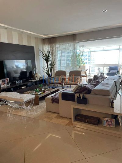 Apartamento, 3 quartos, 220 m² - Foto 1