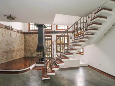 Sobrado, 4 quartos, 349 m² - Foto 1