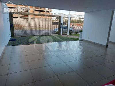 Casa, 3 quartos, 290 m² - Foto 3