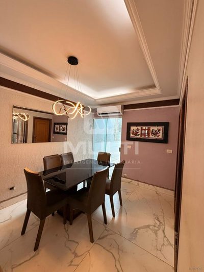 Casa, 3 quartos, 200 m² - Foto 1