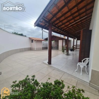 Casa, 5 quartos, 207 m² - Foto 4