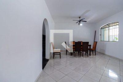 Casa, 4 quartos, 196 m² - Foto 1