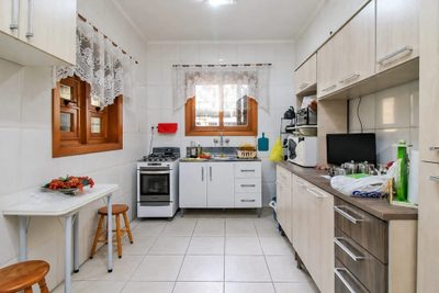 Casa, 3 quartos, 219 m² - Foto 1