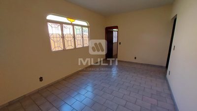 Casa, 3 quartos, 197 m² - Foto 3