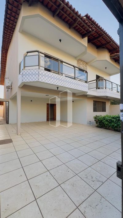 Casa, 4 quartos, 253 m² - Foto 2