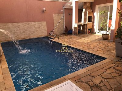 Sobrado, 4 quartos, 306 m² - Foto 1