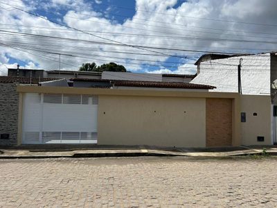 Casa, 3 quartos, 70 m² - Foto 1