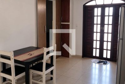 Casa, 6 quartos, 236 m² - Foto 2