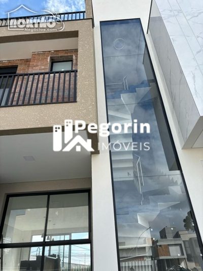 Casa, 5 quartos, 217 m² - Foto 2