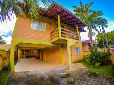 Casa, 4 quartos, 255 m² - Foto 1