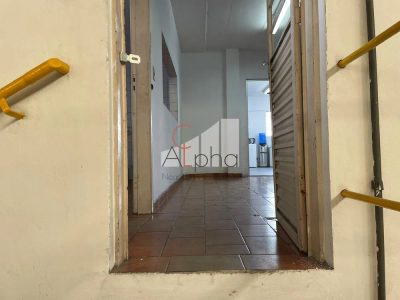 Depósito-Galpão, 2111 m² - Foto 1