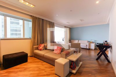 Apartamento, 4 quartos, 225 m² - Foto 1