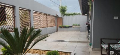 Casa, 4 quartos, 230 m² - Foto 1