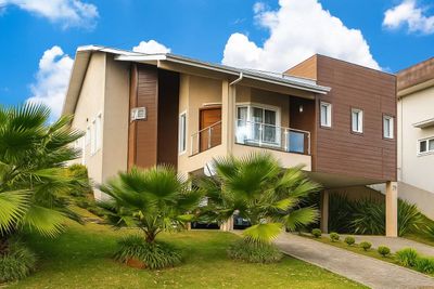 Casa, 4 quartos, 245 m² - Foto 1