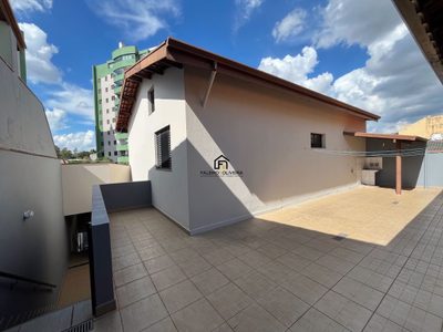 Casa, 4 quartos, 350 m² - Foto 4