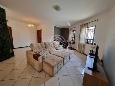 Casa, 3 quartos, 252 m² - Foto 4