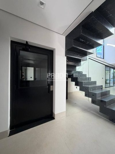 Casa, 4 quartos, 324 m² - Foto 2