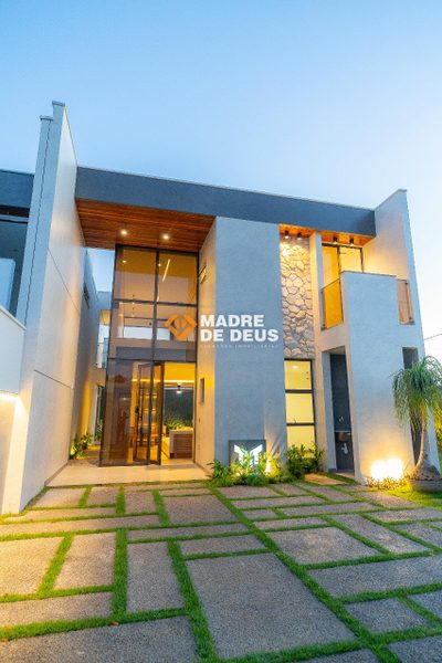 Casa, 4 quartos, 161 m² - Foto 1