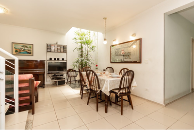 Casa, 4 quartos, 273 m² - Foto 1