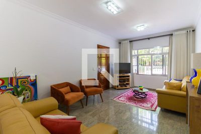 Casa, 4 quartos, 193 m² - Foto 1