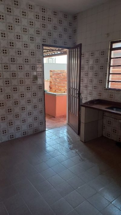 Casa, 1 quarto, 56 m² - Foto 2