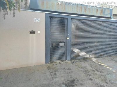 Casa, 2 quartos, 242 m² - Foto 1