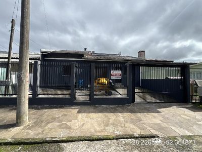 Casa, 4 quartos, 240 m² - Foto 1