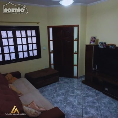 Casa, 4 quartos, 195 m² - Foto 4