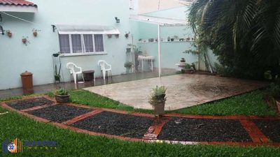 Casa, 3 quartos, 194 m² - Foto 1