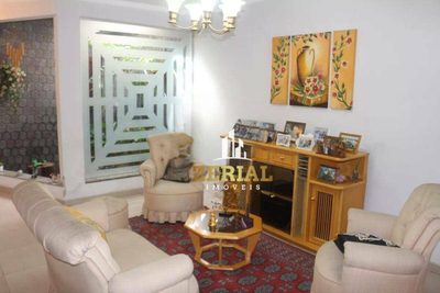 Casa, 3 quartos, 246 m² - Foto 1