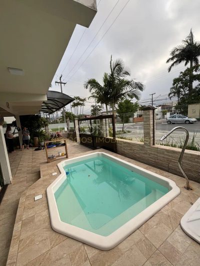 Sobrado, 4 quartos, 268 m² - Foto 1