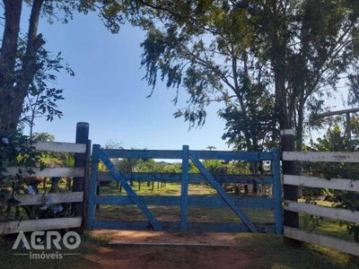Chácara, 4 quartos, 2500 m² - Foto 1