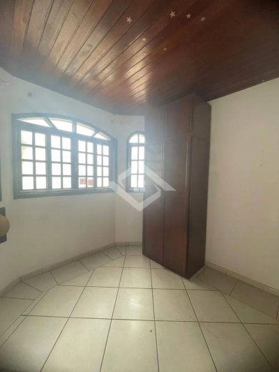 Casa, 4 quartos, 306 m² - Foto 2