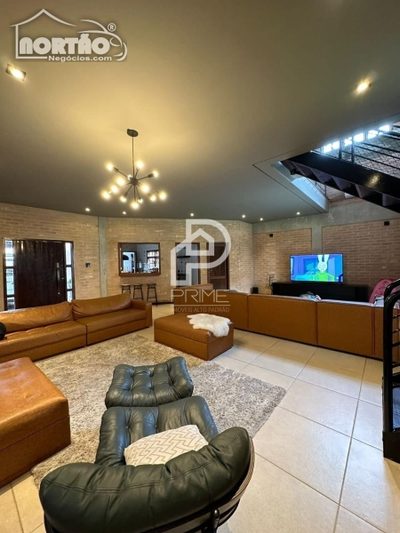 Casa, 4 quartos, 334 m² - Foto 2