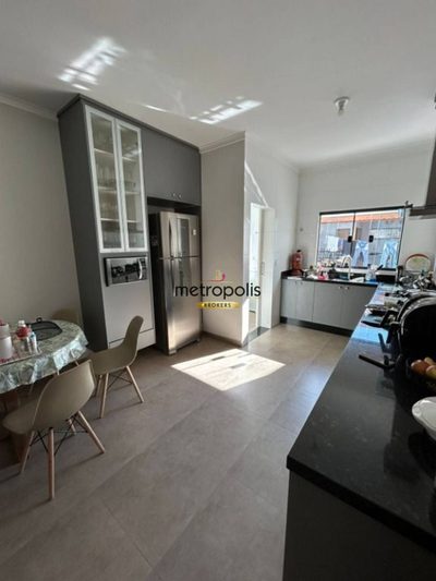 Sobrado, 4 quartos, 250 m² - Foto 5