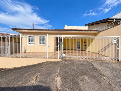 Casa, 3 quartos, 122 m² - Foto 1