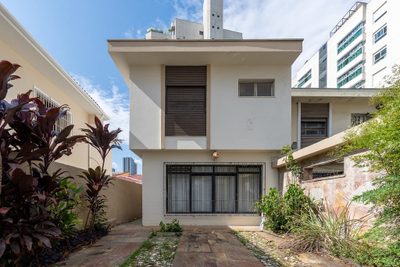 Casa, 4 quartos, 239 m² - Foto 1