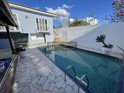 Casa, 3 quartos, 200 m² - Foto 1