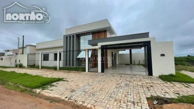 Casa, 3 quartos, 146 m² - Foto 1