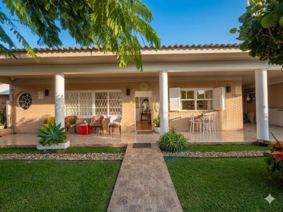 Casa, 6 quartos, 275 m² - Foto 1