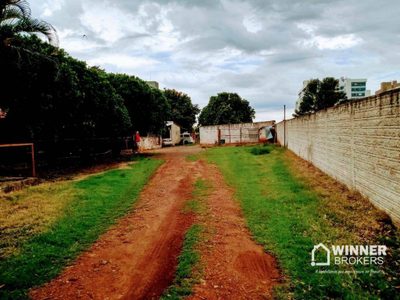 Chácara, 3 quartos, 2400 m² - Foto 1