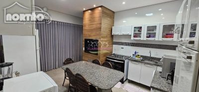 Casa, 4 quartos, 142 m² - Foto 2