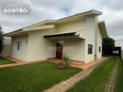 Casa, 3 quartos, 203 m² - Foto 2