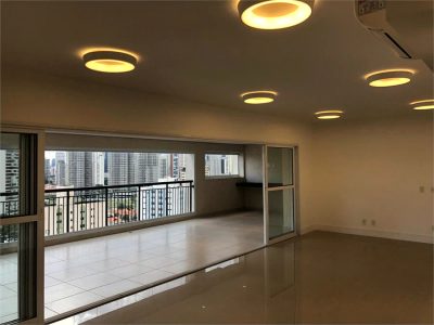 Apartamento, 3 quartos, 213 m² - Foto 1