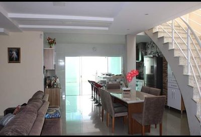 Sobrado, 3 quartos, 288 m² - Foto 2