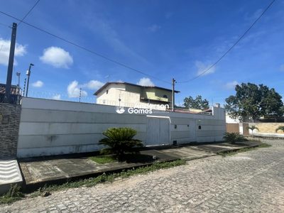 Casa, 4 quartos, 223 m² - Foto 1