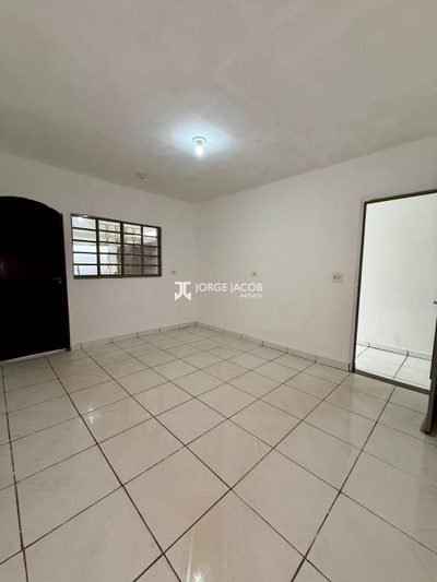 Casa, 1 quarto, 180 m² - Foto 2