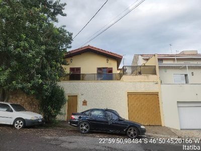 Casa, 3 quartos, 250 m² - Foto 1